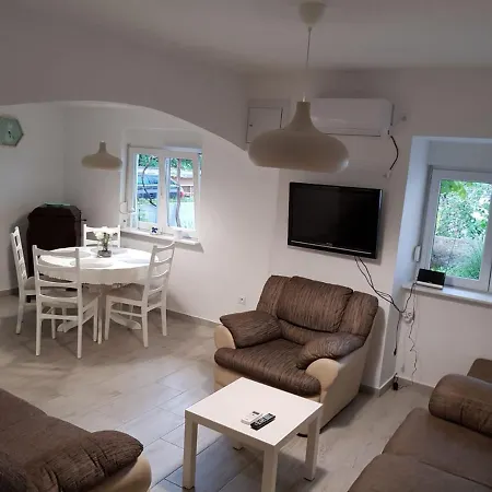 Nona Apartman