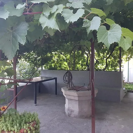 Nona Apartman Šmrika