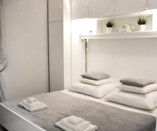 Nona Apartman *