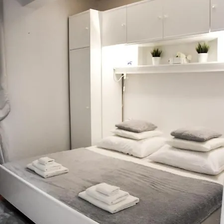 Nona Apartment *